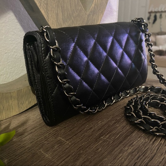 🖤♣️Chanel Quilted Flap Wallet Chain Gunmetal Hardware Gusset Crossbody - Picture 4 of 9